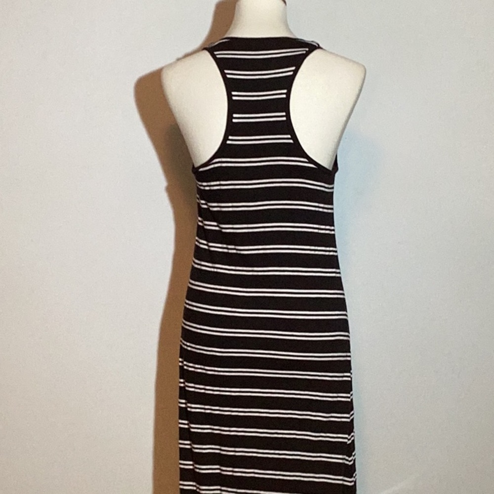 Splendid hi-low dress, U scoop neckline, racerback, partially lined, Medium - Picture 2 of 14